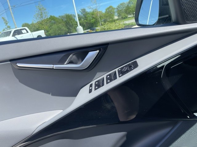 New 2025 Kia Niro EX image 19