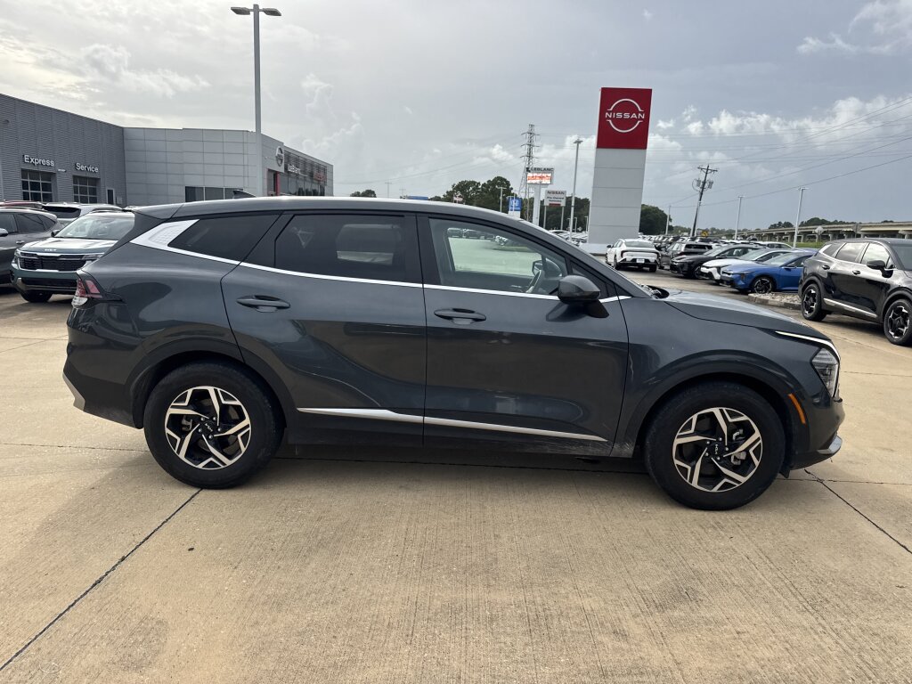 Certified 2024 Kia Sportage LX FWD image 17