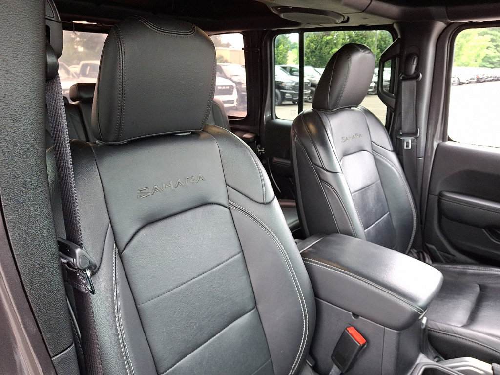 Used 2021 Jeep Wrangler Unlimited Sahara w/ Cold Weather Group image 13