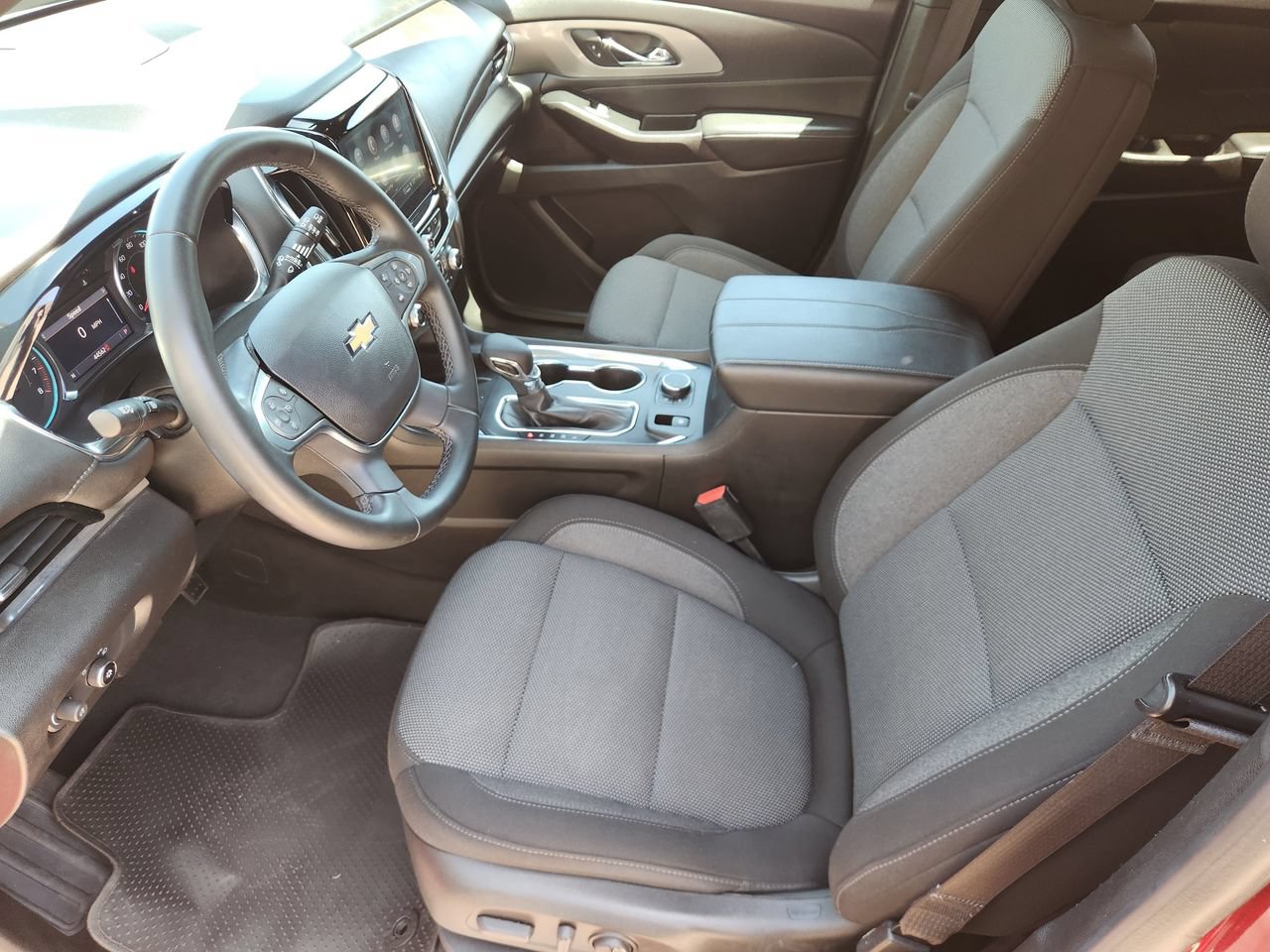 Used 2023 Chevrolet Traverse LT FWD image 10