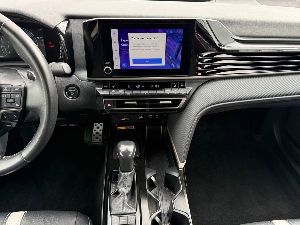 Certified 2025 Toyota Camry SE w/ Convenience Package image 11