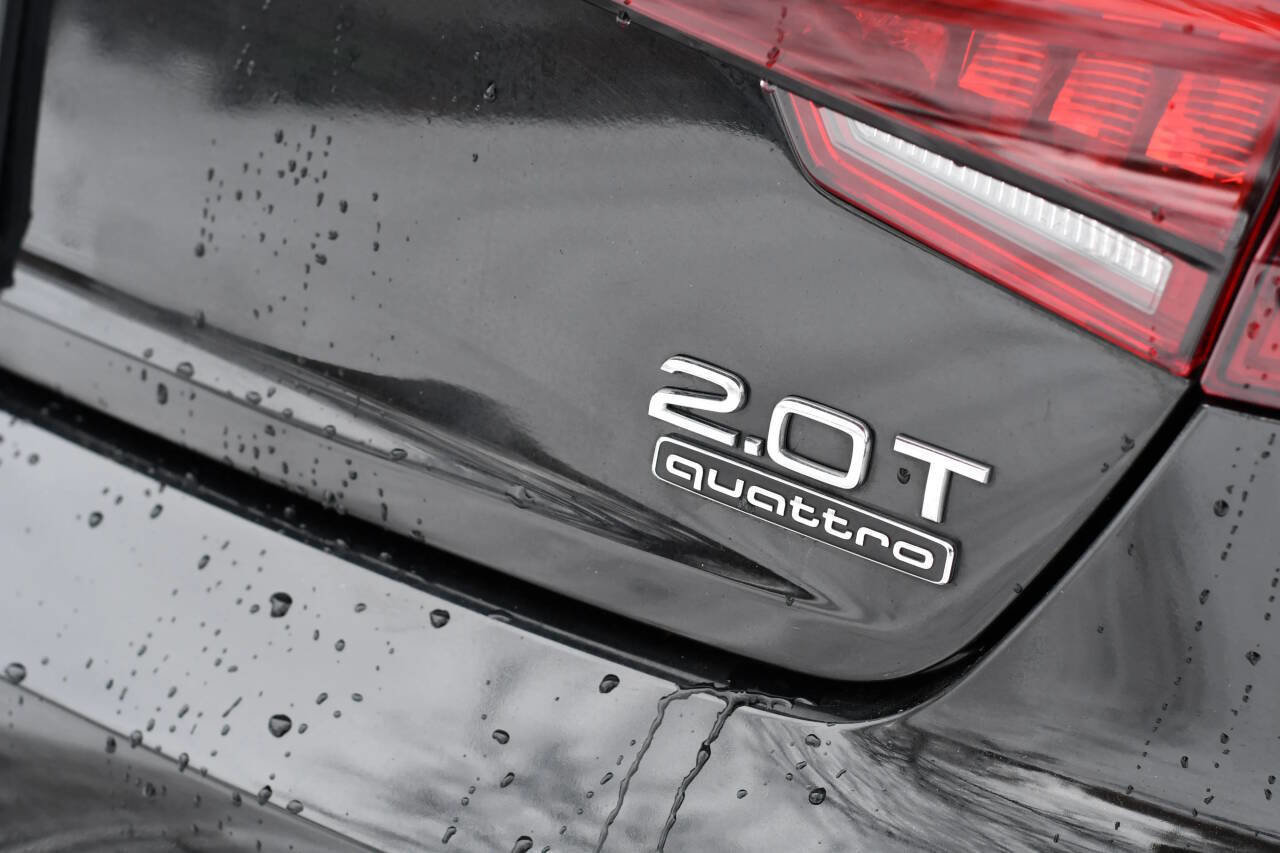 Used 2017 Audi A4 2.0T Premium w/ Convenience Package image 7