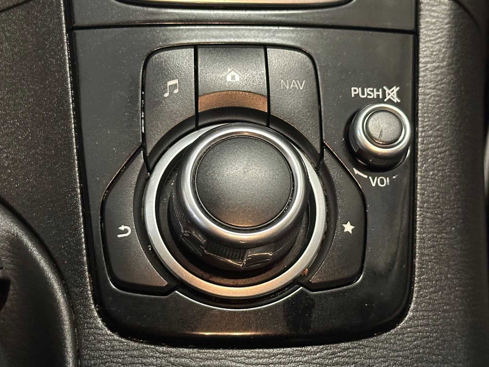 Used 2015 MAZDA MAZDA3 i Grand Touring image 17