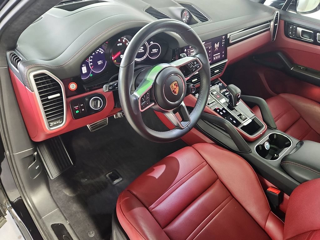 Used 2023 Porsche Cayenne GTS AWD/4WD image 4