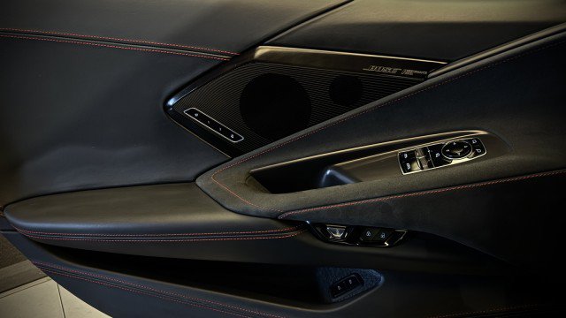 Used 2024 Chevrolet Corvette Stingray Premium Cpe w/ Z51 Performance Package RWD image 16