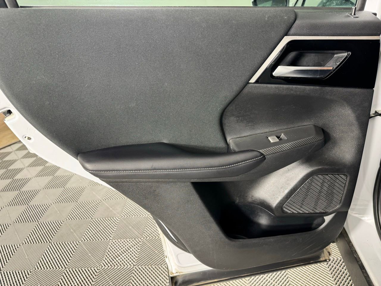 Used 2022 Mitsubishi Outlander ES image 24