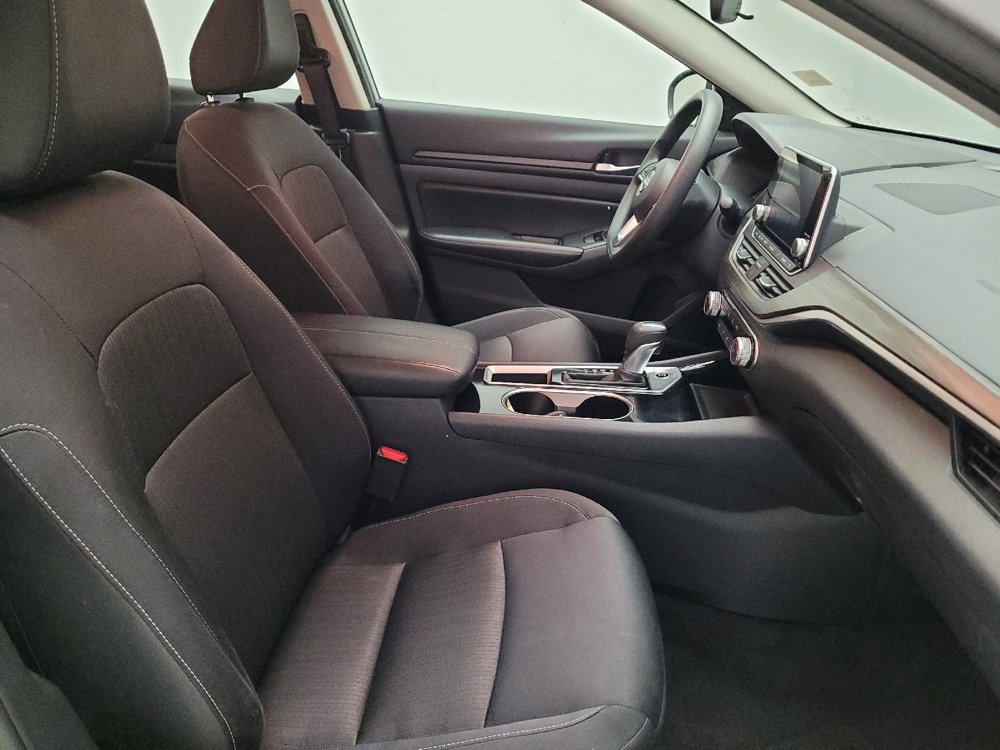 Used 2024 Nissan Altima 2.5 SV image 21