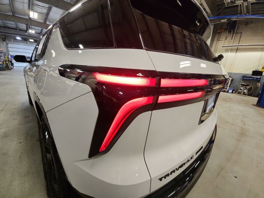 Certified 2024 Chevrolet Traverse RS AWD/4WD image 29