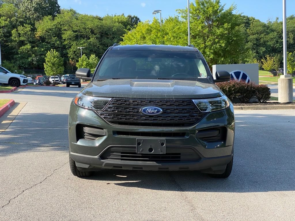 Used 2023 Ford Explorer XLT RWD image 2