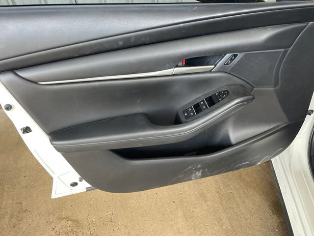 Used 2023 MAZDA MAZDA3 s FWD image 9
