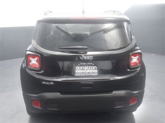 Used 2023 Jeep Renegade Latitude w/ Premium Group image 14
