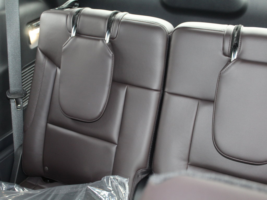 New 2026 Ford Explorer Platinum w/ LUX Leather Package AWD/4WD image 15