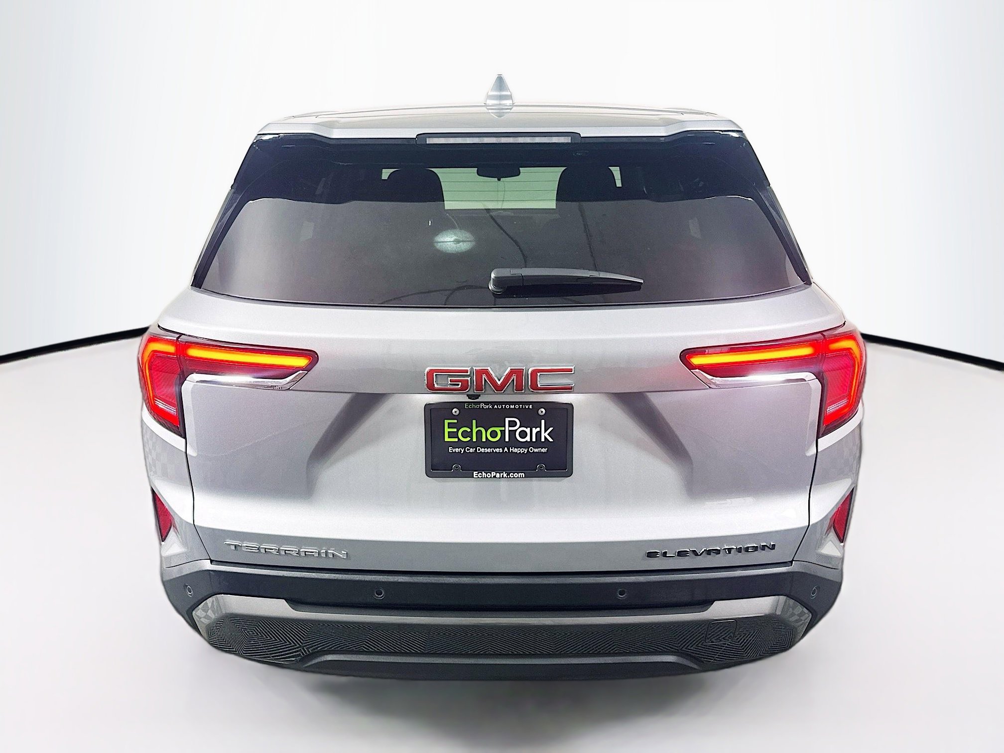 Used 2025 GMC Terrain Elevation image 7