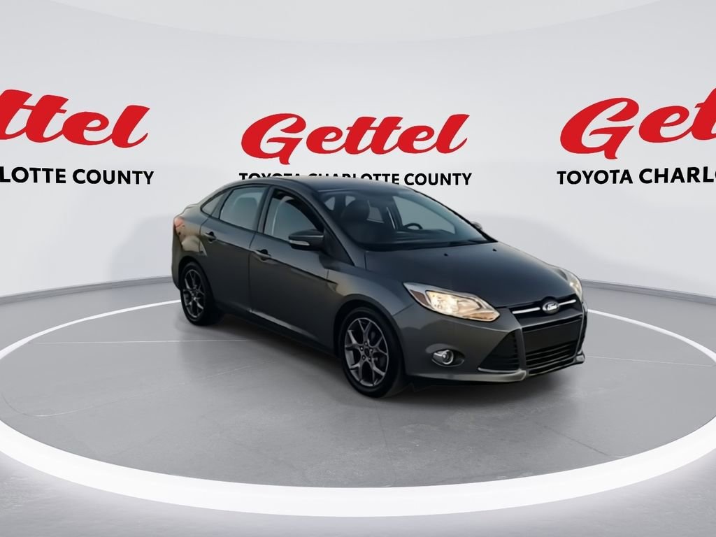 Used 2014 Ford Focus SE w/ Equipment Group 201A image 2