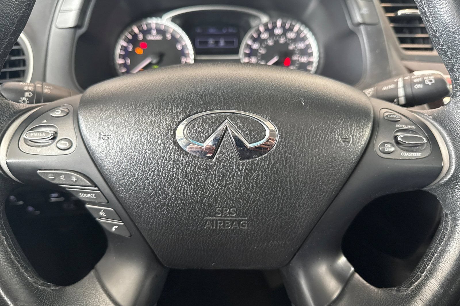 Used 2015 INFINITI QX60 Luxe w/ Premium Plus Package AWD/4WD image 36