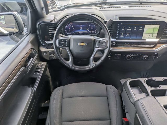 Used 2025 Chevrolet Silverado 1500 LT AWD/4WD image 17