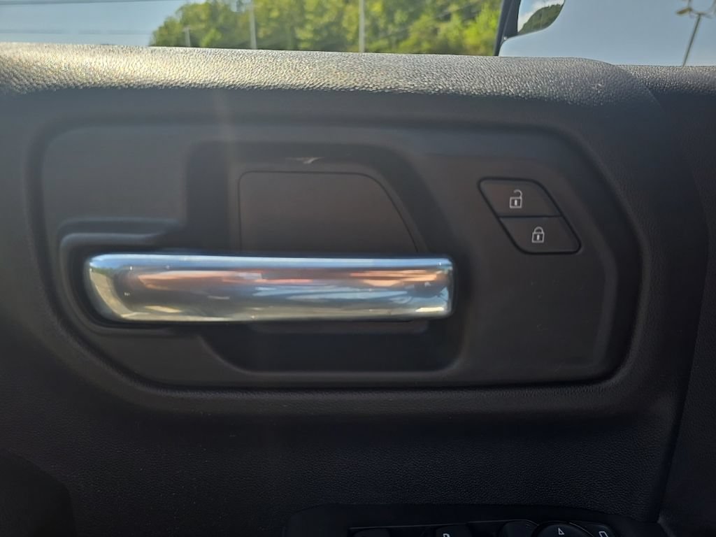 Certified 2022 Chevrolet Silverado 1500 Custom AWD/4WD image 14