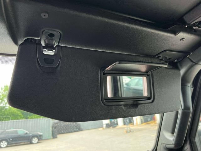Used 2018 Jeep Wrangler Unlimited Rubicon AWD/4WD image 40