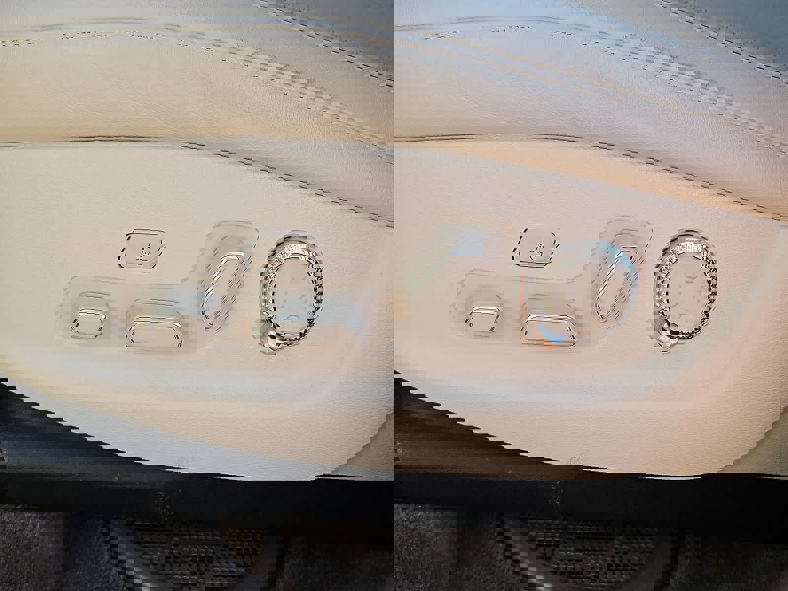 Used 2023 Genesis GV80 2.5T w/ Prestige 20" Package image 18