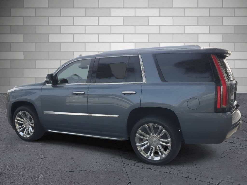 Used 2020 Cadillac Escalade Luxury AWD/4WD image 2