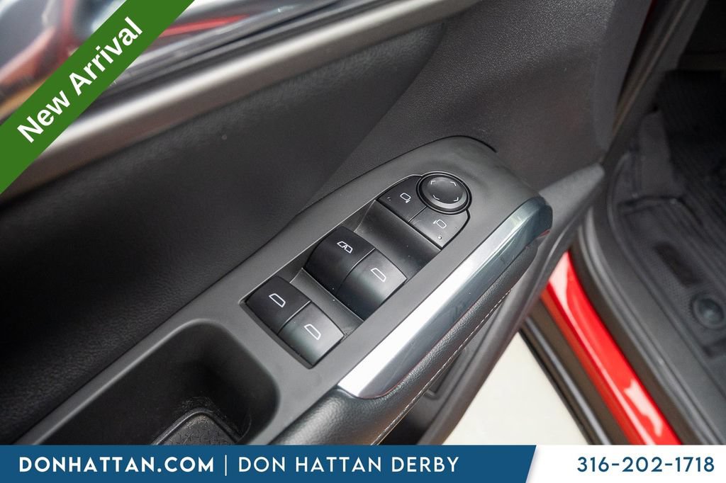 Used 2025 Chevrolet Traverse LT w/ LPO, Floor Liner Package FWD image 16