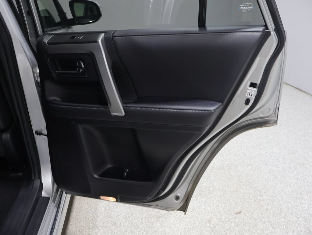 Used 2022 Toyota 4Runner Limited AWD/4WD image 21