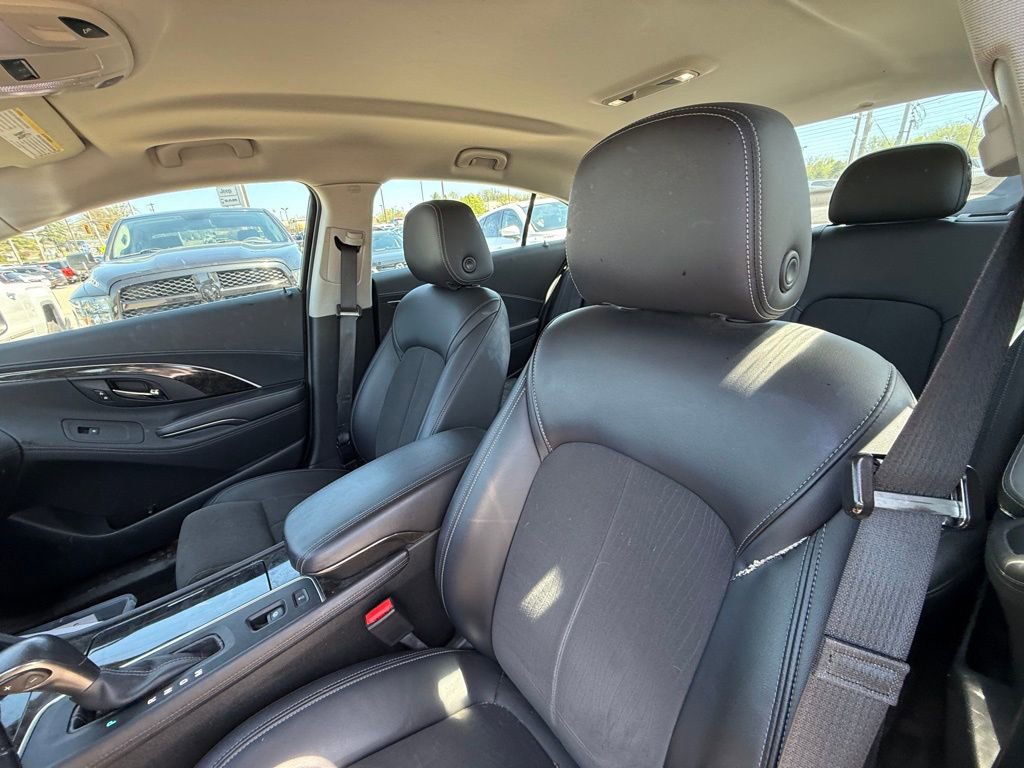 Used 2016 Buick LaCrosse image 12