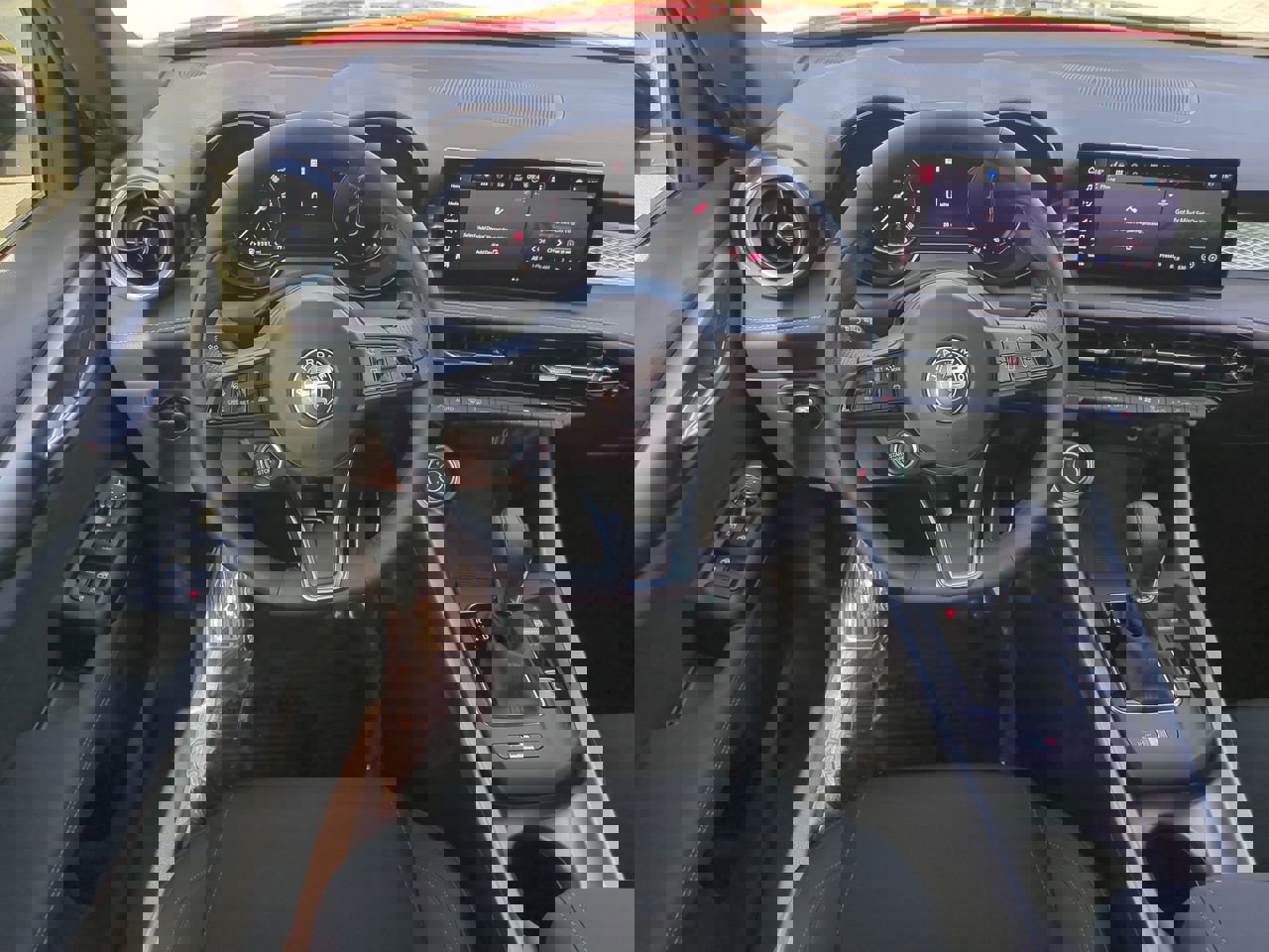 New 2025 Alfa Romeo Tonale w/ Active Assist Package image 15