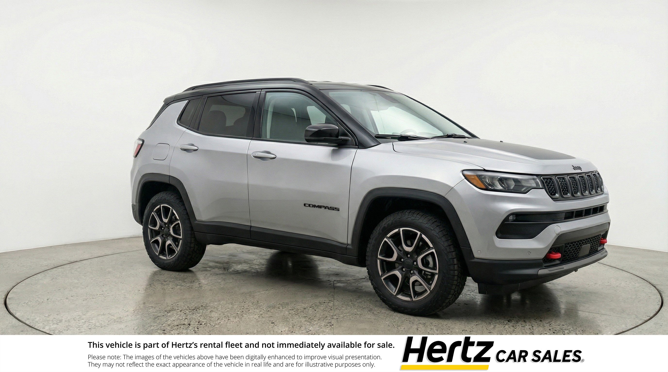 Used 2025 Jeep Compass Trailhawk image 1