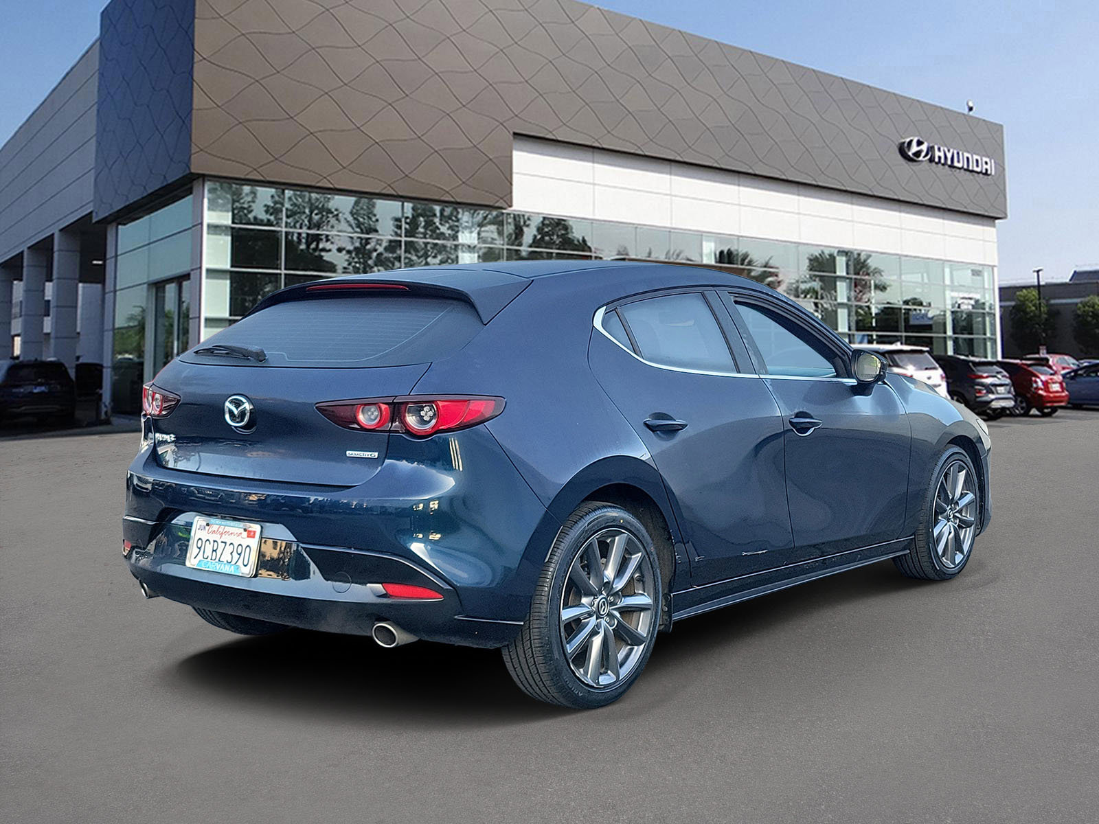 Used 2021 MAZDA MAZDA3 s image 2