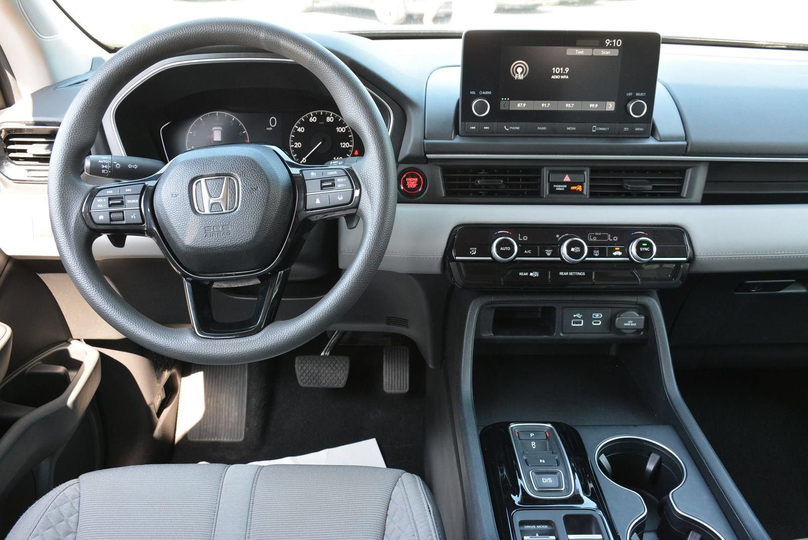 Used 2023 Honda Pilot LX image 14