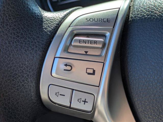 Used 2015 Nissan Rogue SV w/ SV Premium Package AWD/4WD image 13
