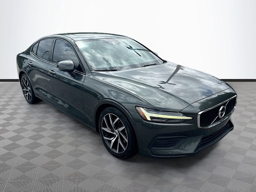 Used 2019 Volvo S60 T5 Momentum w/ Multimedia Package image 4
