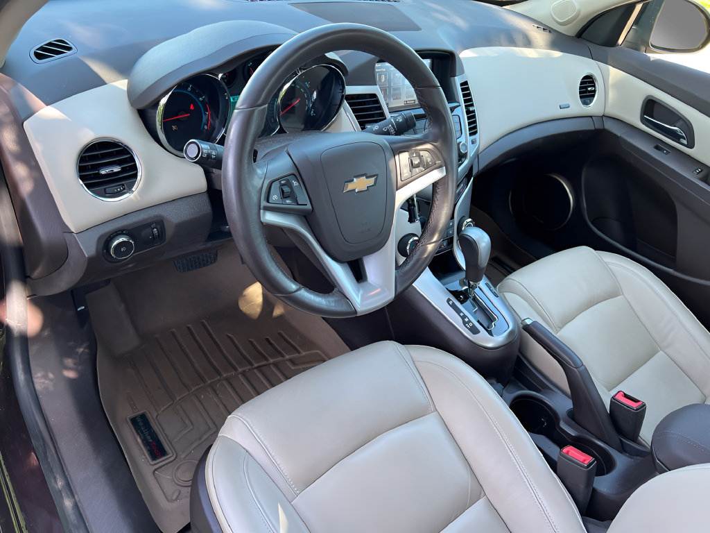 Used 2015 Chevrolet Cruze LT w/ Sun, Sound and Sport Package FWD image 16
