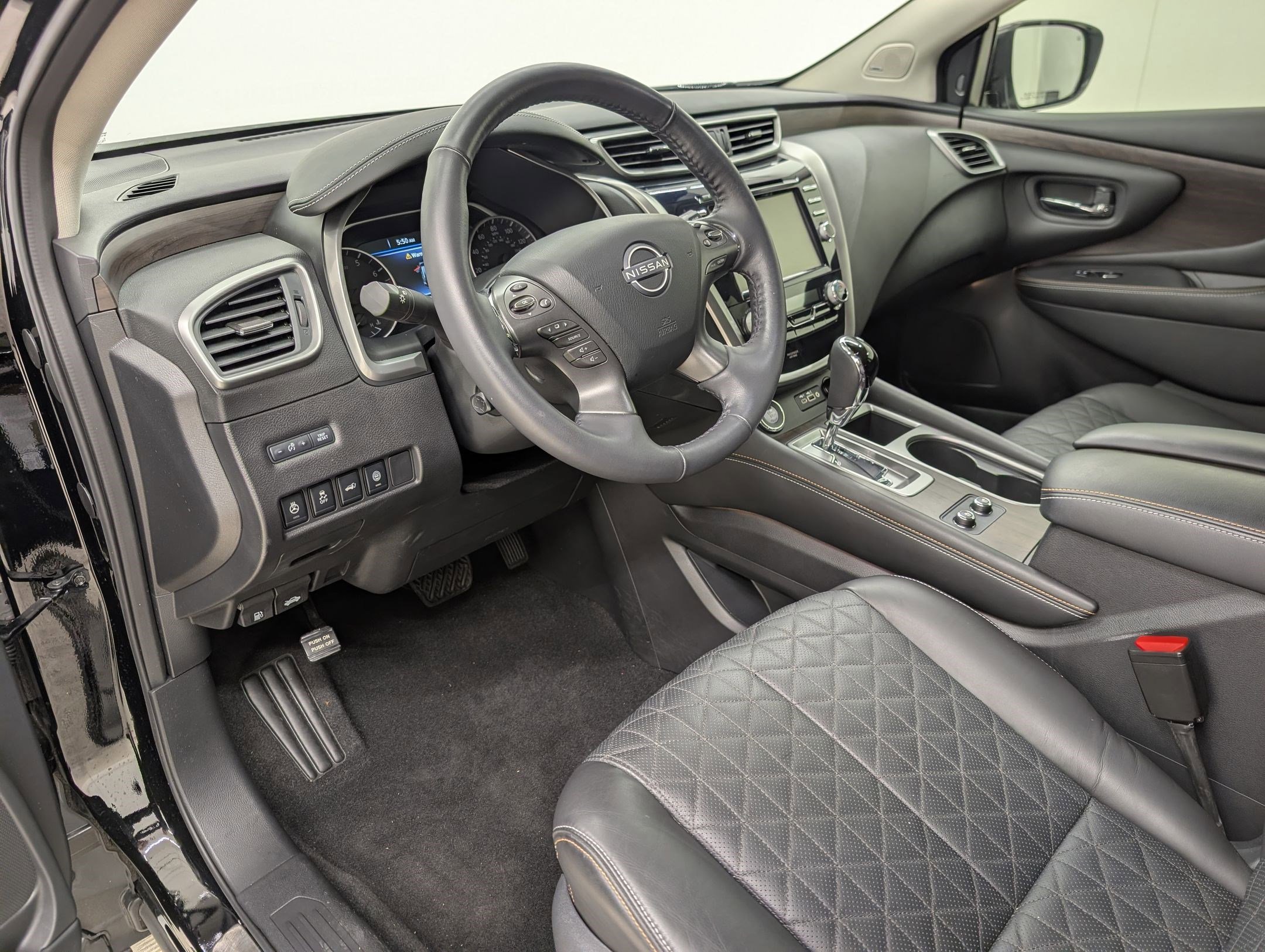 Used 2024 Nissan Murano Platinum w/ Cargo Package image 4