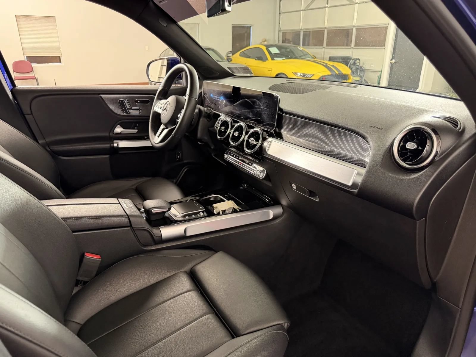 Used 2021 Mercedes-Benz GLB 250 4MATIC image 37