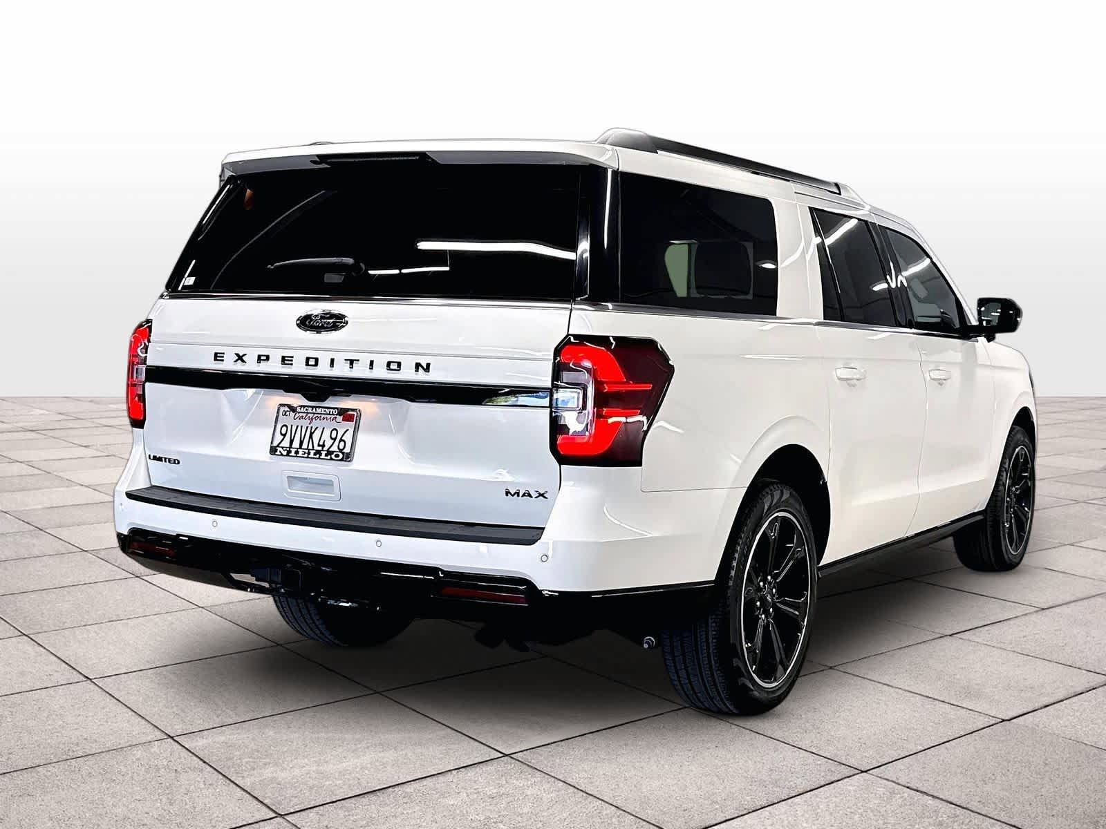 Used 2024 Ford Expedition Max Limited AWD/4WD image 14
