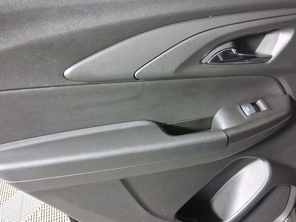 Used 2025 Chevrolet TrailBlazer LT image 15