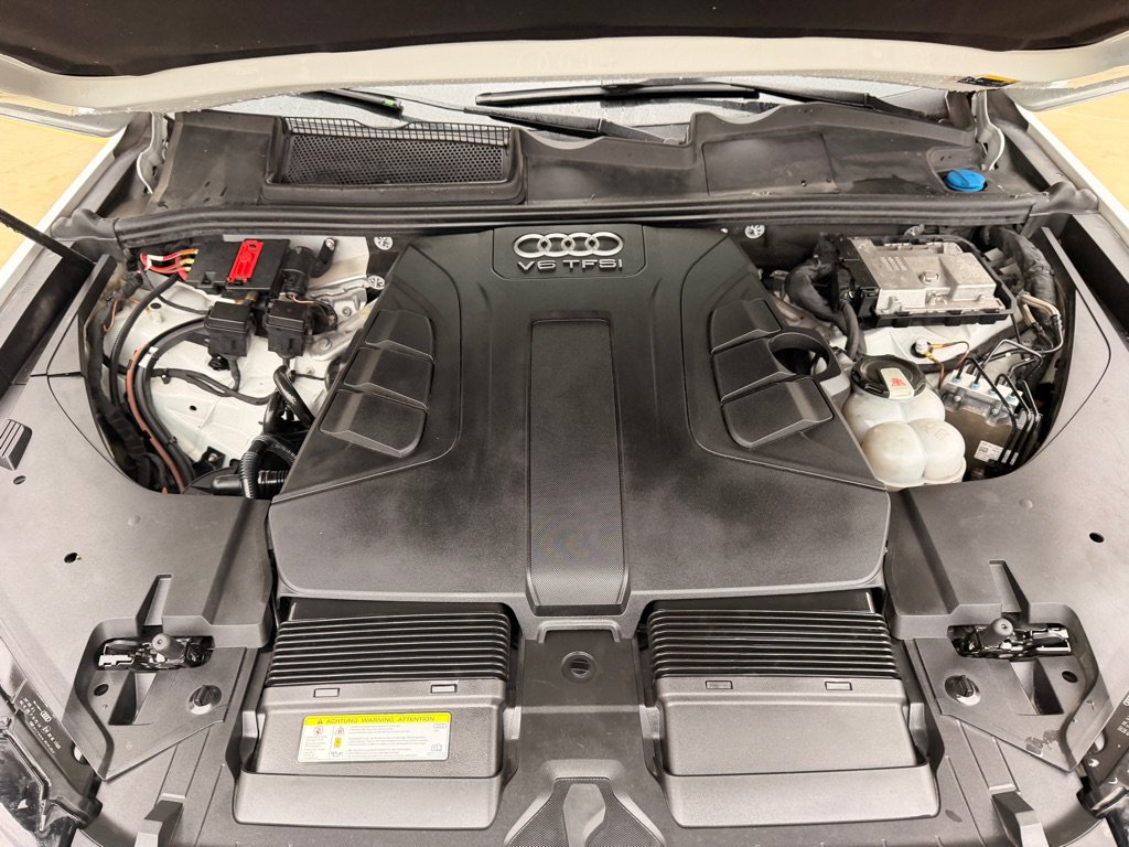 Used 2018 Audi Q7 3.0T Prestige AWD/4WD image 27
