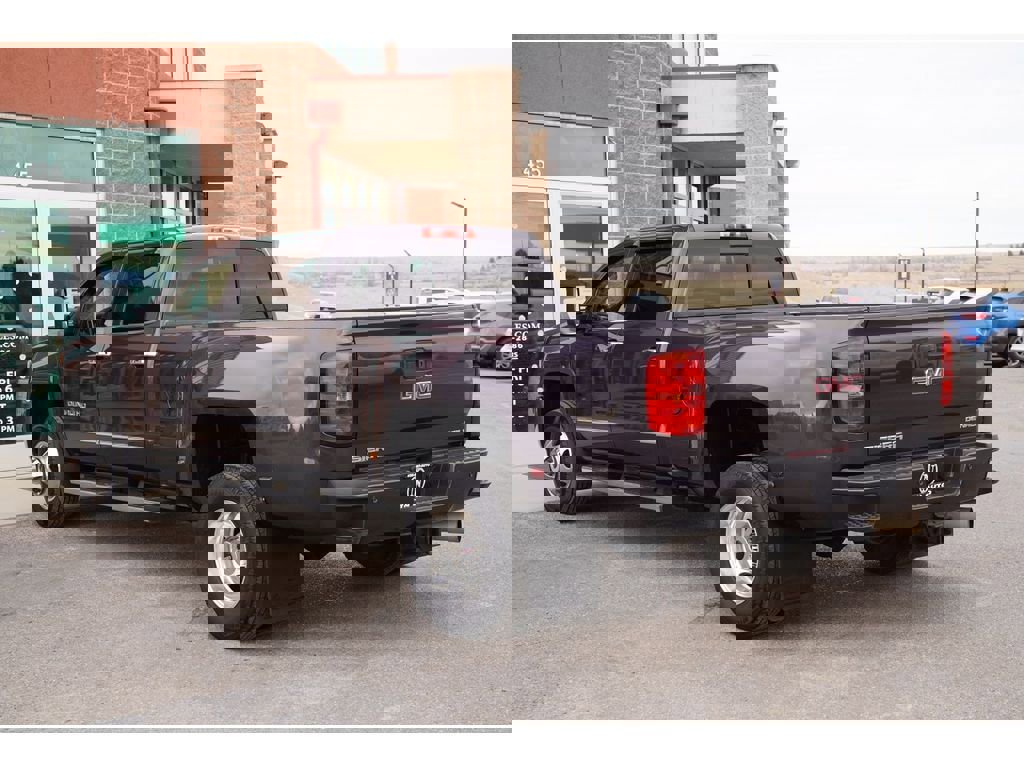 Used 2015 GMC Sierra 3500 Denali w/ Duramax Plus Package image 8