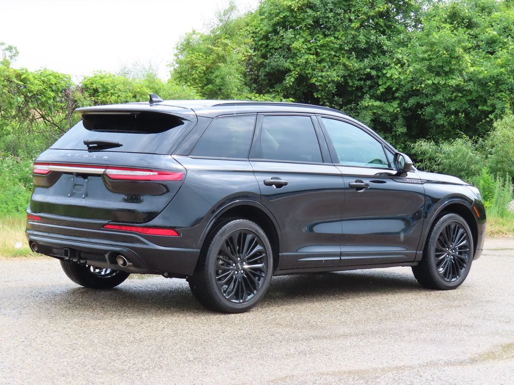 Used 2023 Lincoln Corsair Reserve w/ Equipment Group 202A AWD/4WD image 3