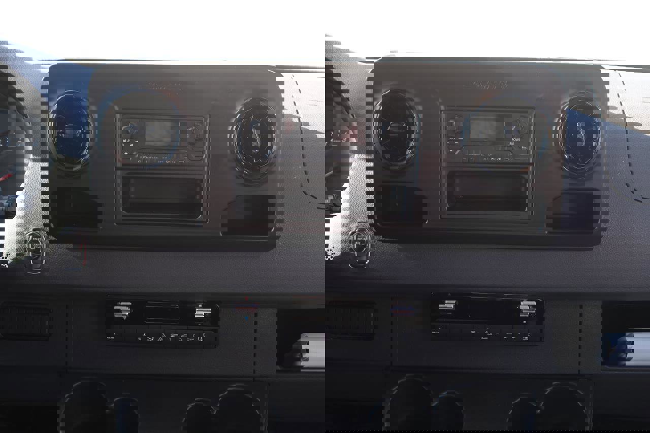 Used 2019 Mercedes-Benz Sprinter 2500 image 23