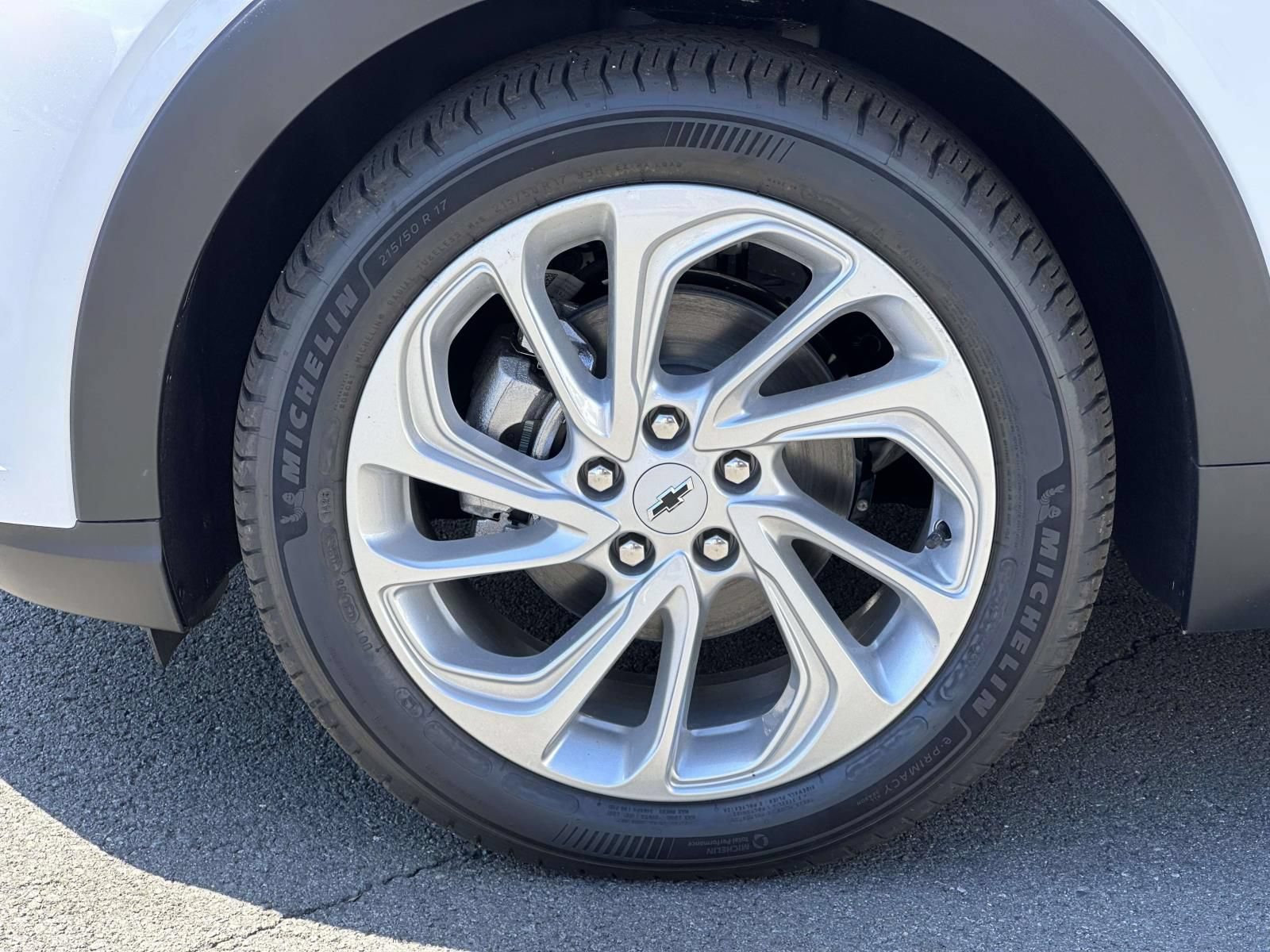 New 2027 Chevrolet Bolt LT FWD image 7