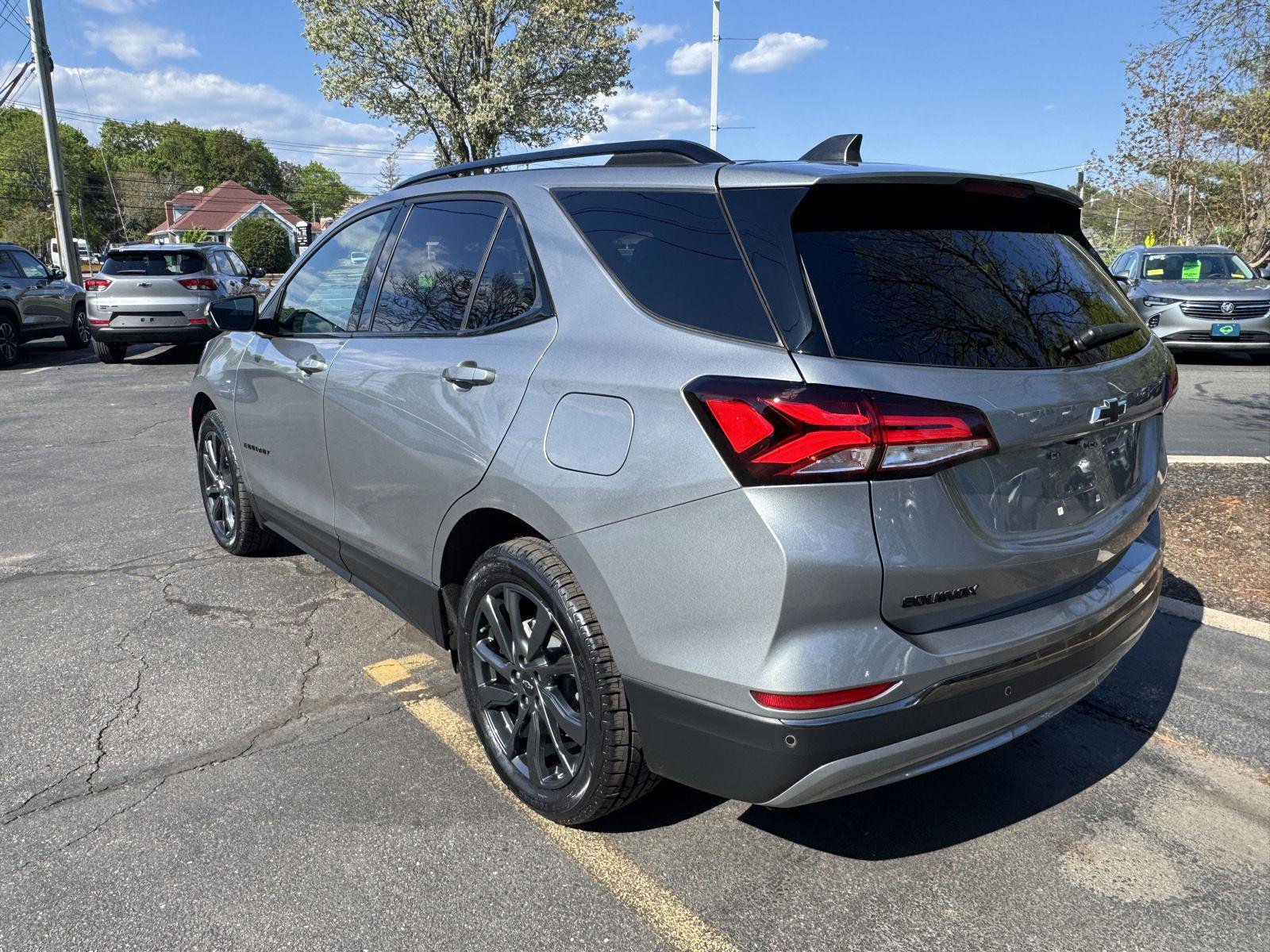 Certified 2023 Chevrolet Equinox RS w/ RS Leather Package AWD/4WD image 4