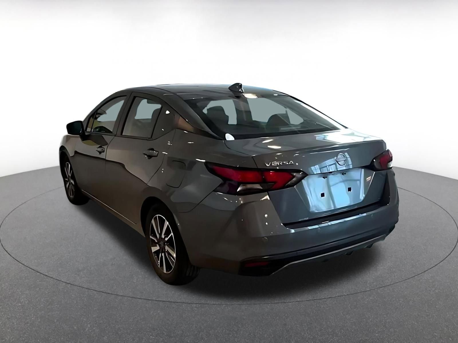 Used 2025 Nissan Versa SV image 11