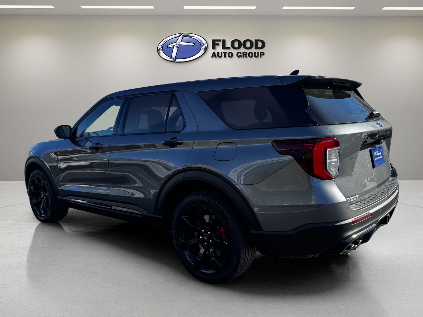 Certified 2022 Ford Explorer ST w/ Equipment Group 401A image 3