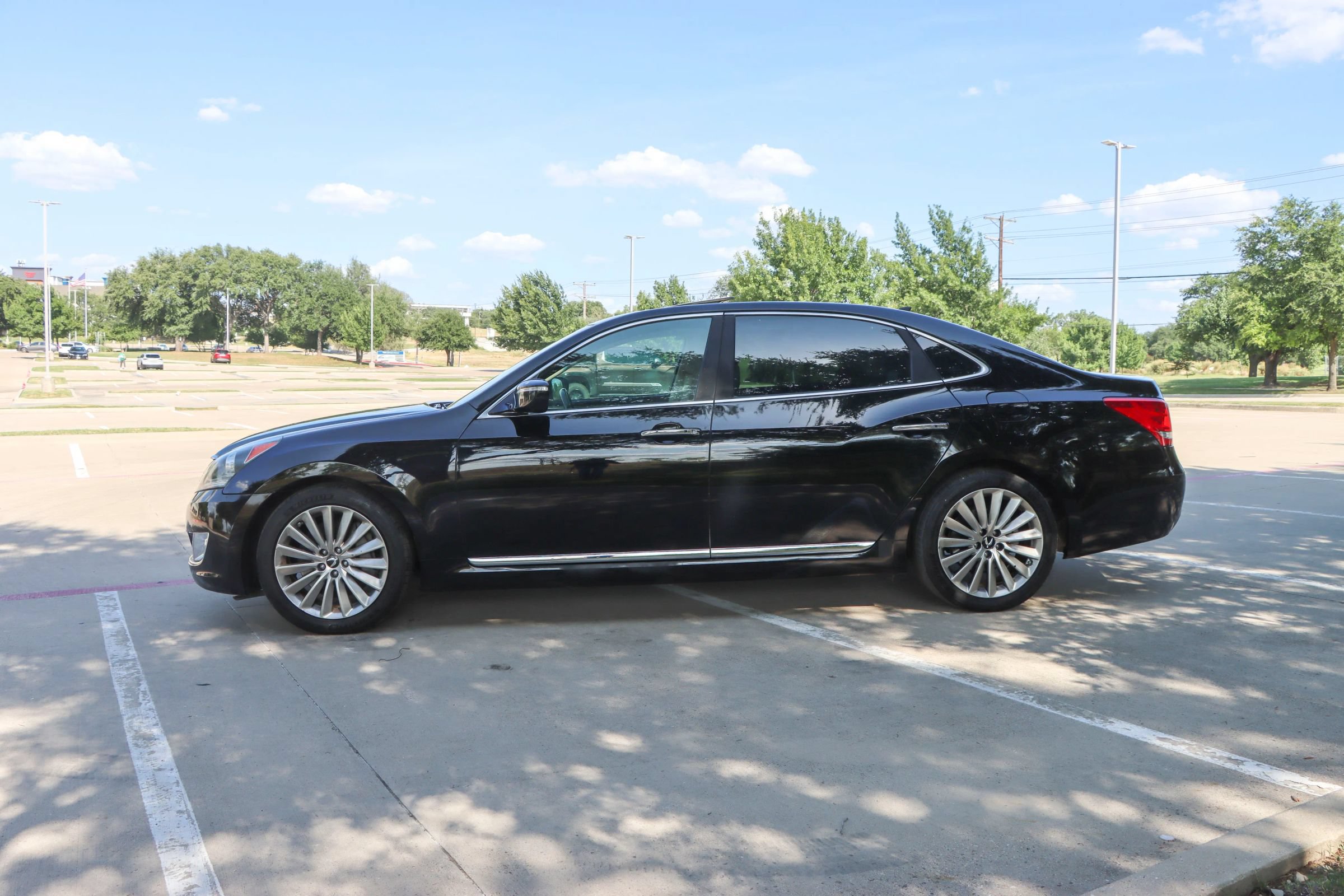 Used 2016 Hyundai Equus Ultimate RWD image 4