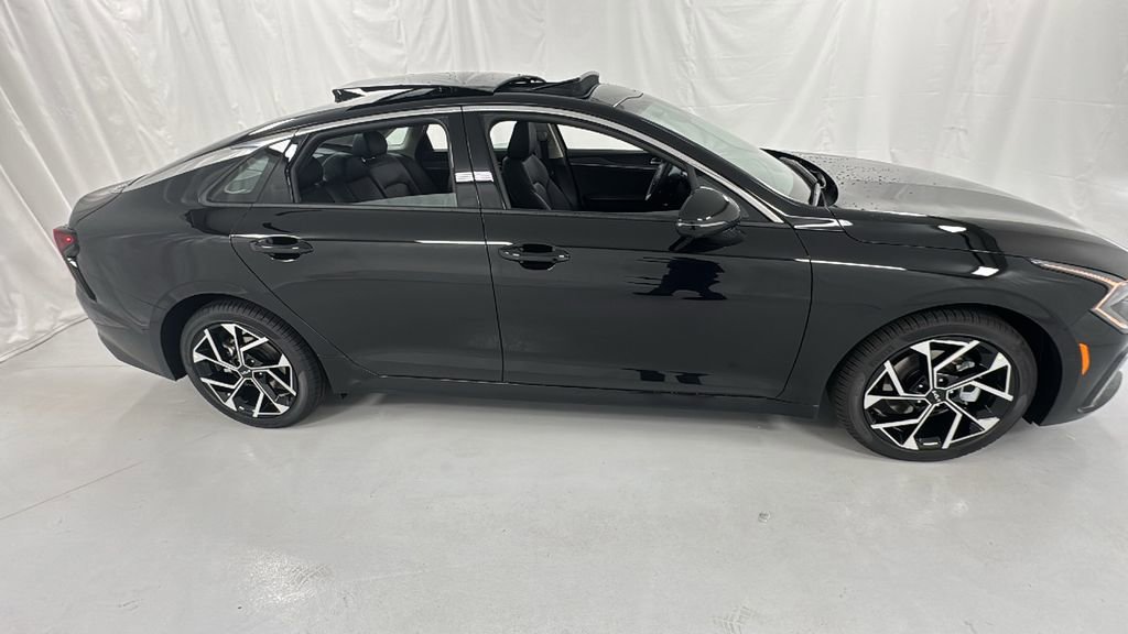 New 2025 Kia K5 EX image 2