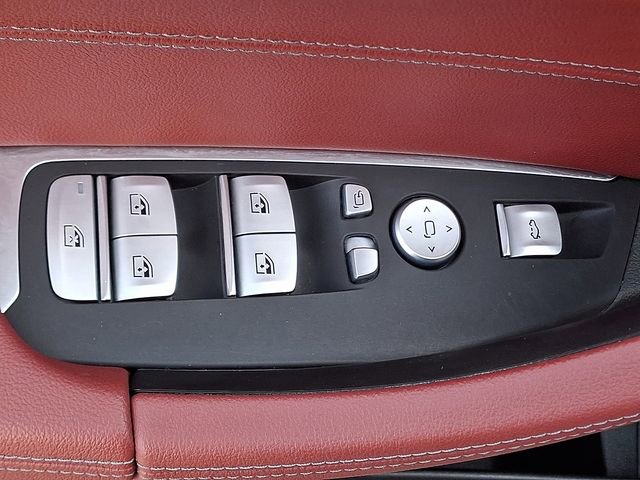 Used 2025 BMW X4 M40i w/ Premium Package image 27