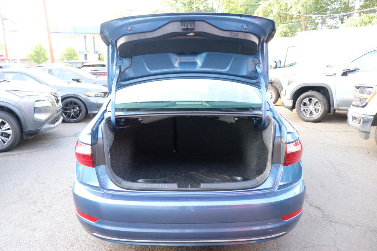 Used 2020 Volkswagen Jetta SE FWD image 48